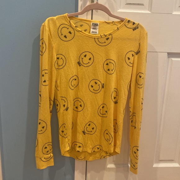 PINK Victoria's Secret Sleepwear Shirt - Picture 3 of 8